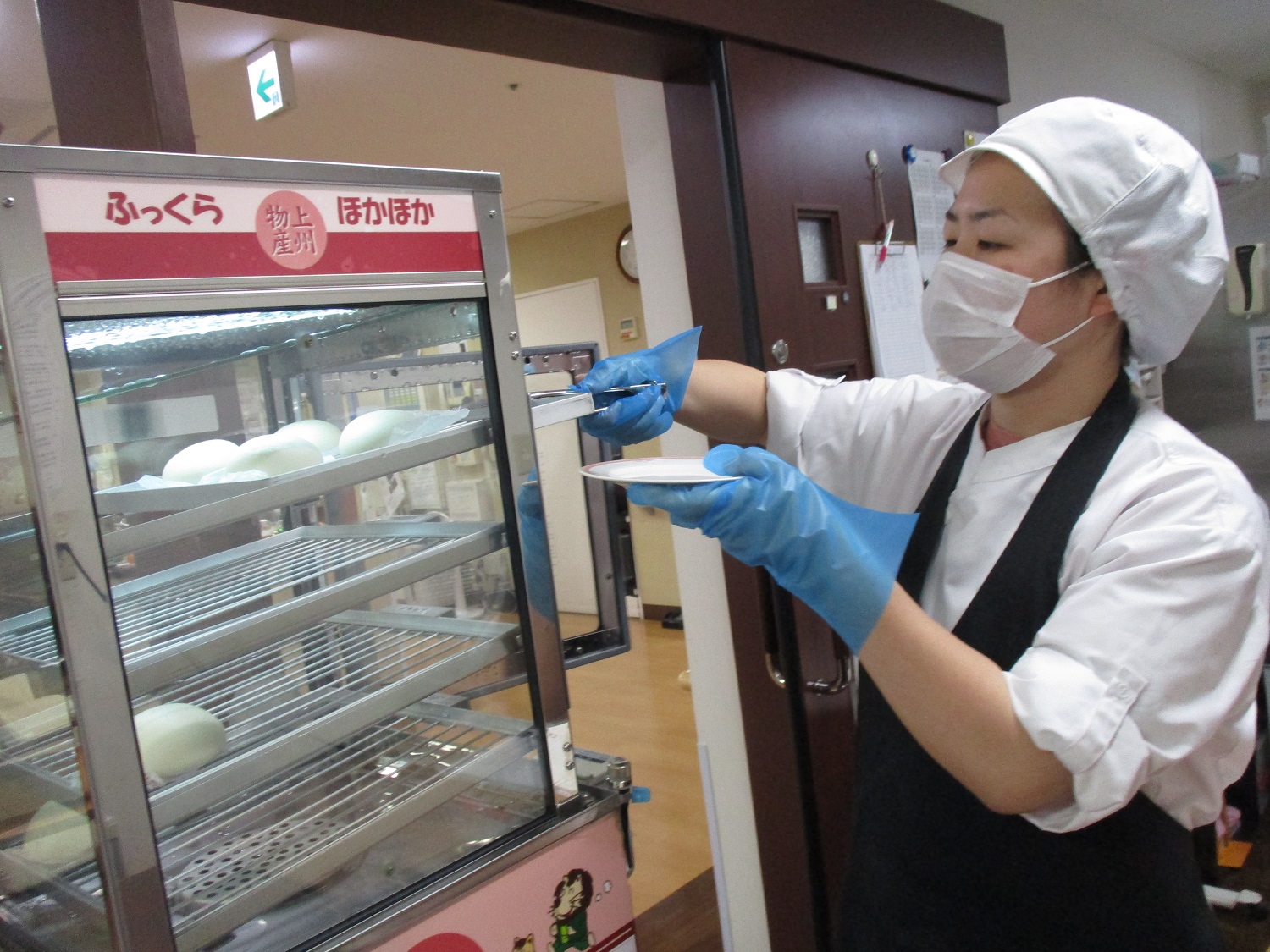 イベントおやつ 肉まんを食べよう