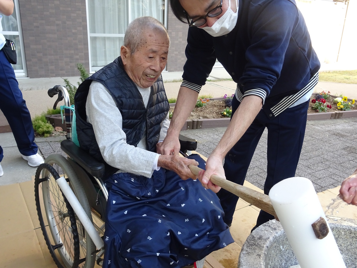 お餅つき