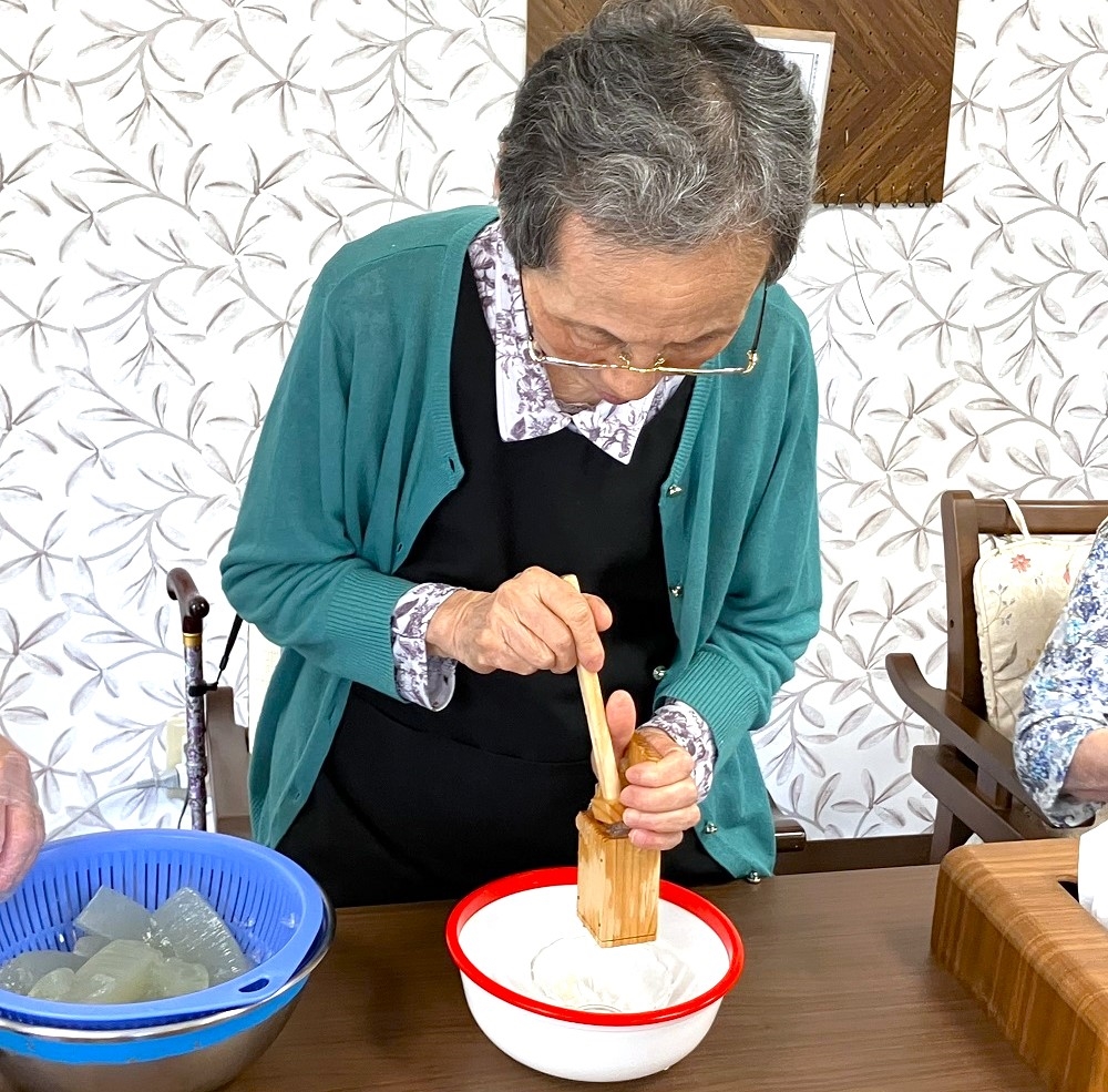 午後のアクティビティ “ところてん”
