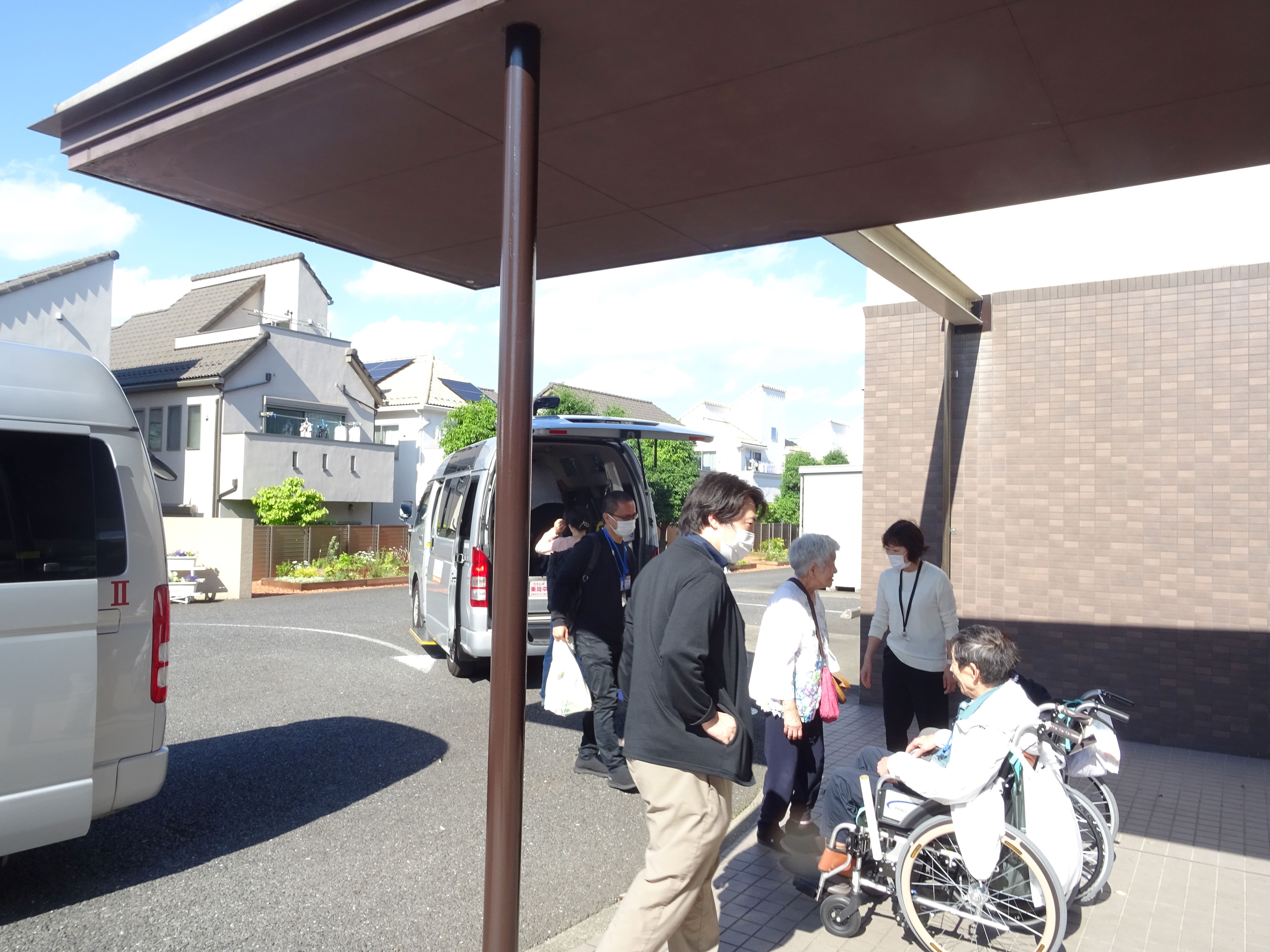 旅行プロジェクトから帰館