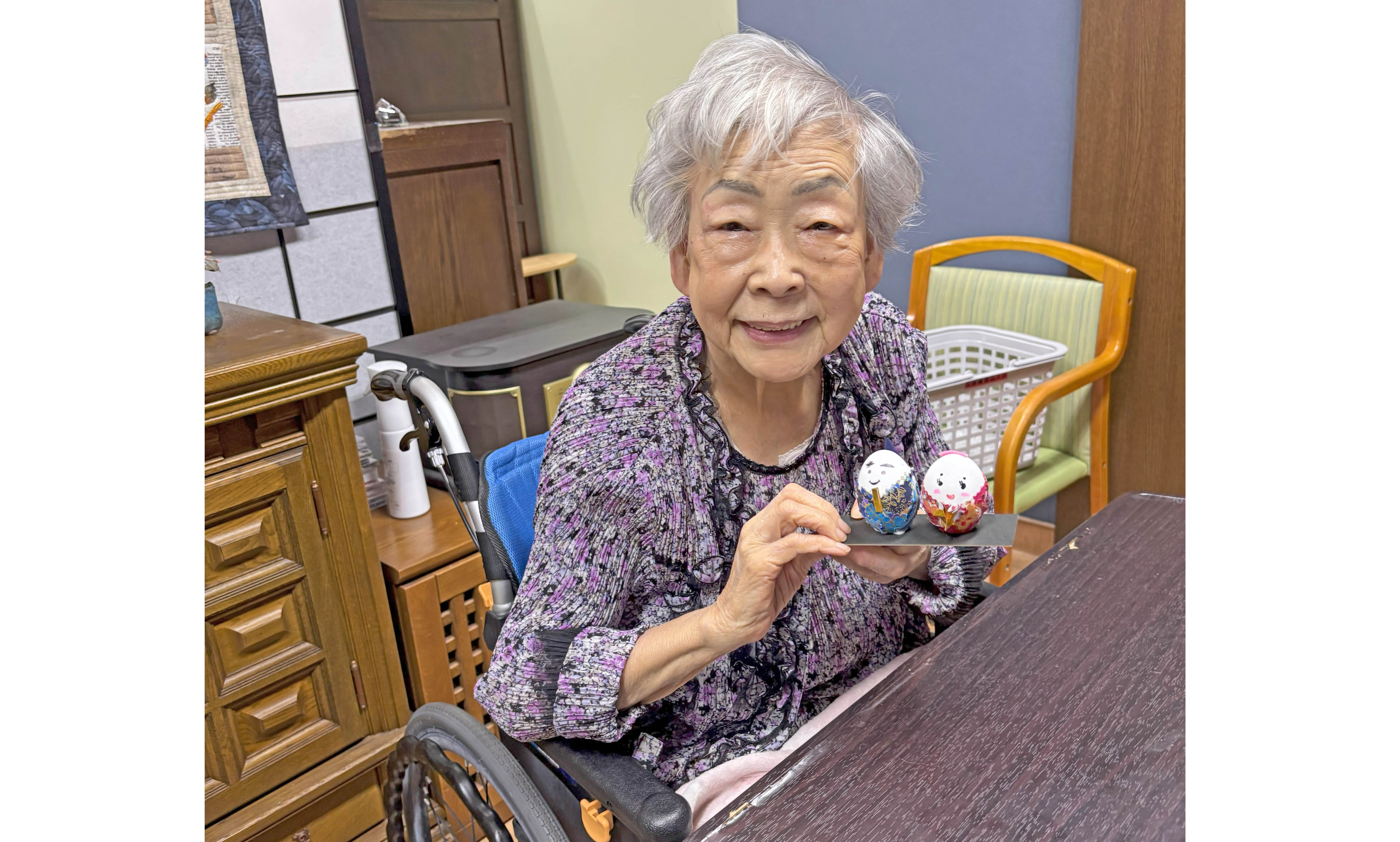 園芸療法レクリエーション「エッグポマンダーのお雛様」