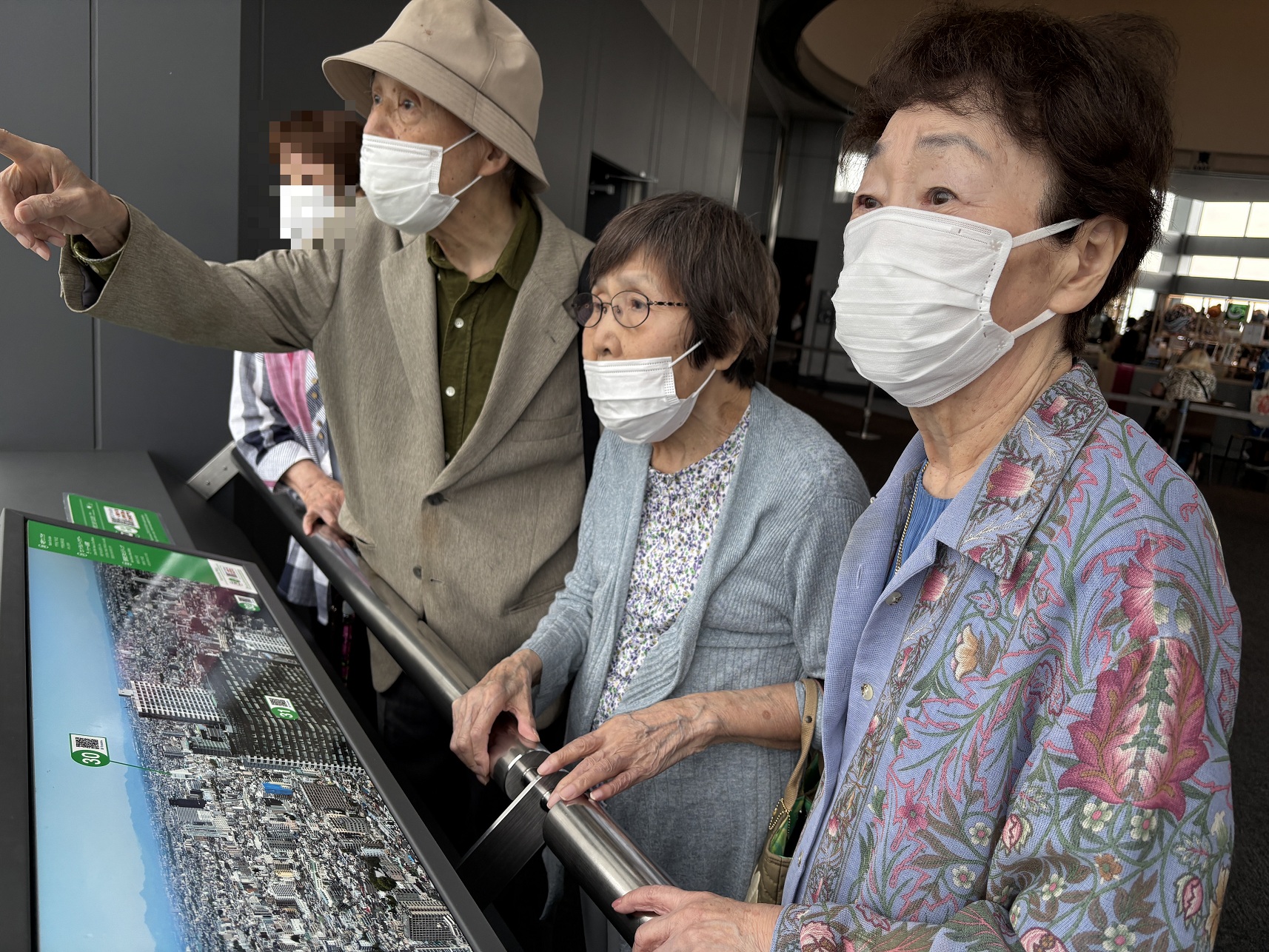 「都庁展望台と職員食堂ランチ」