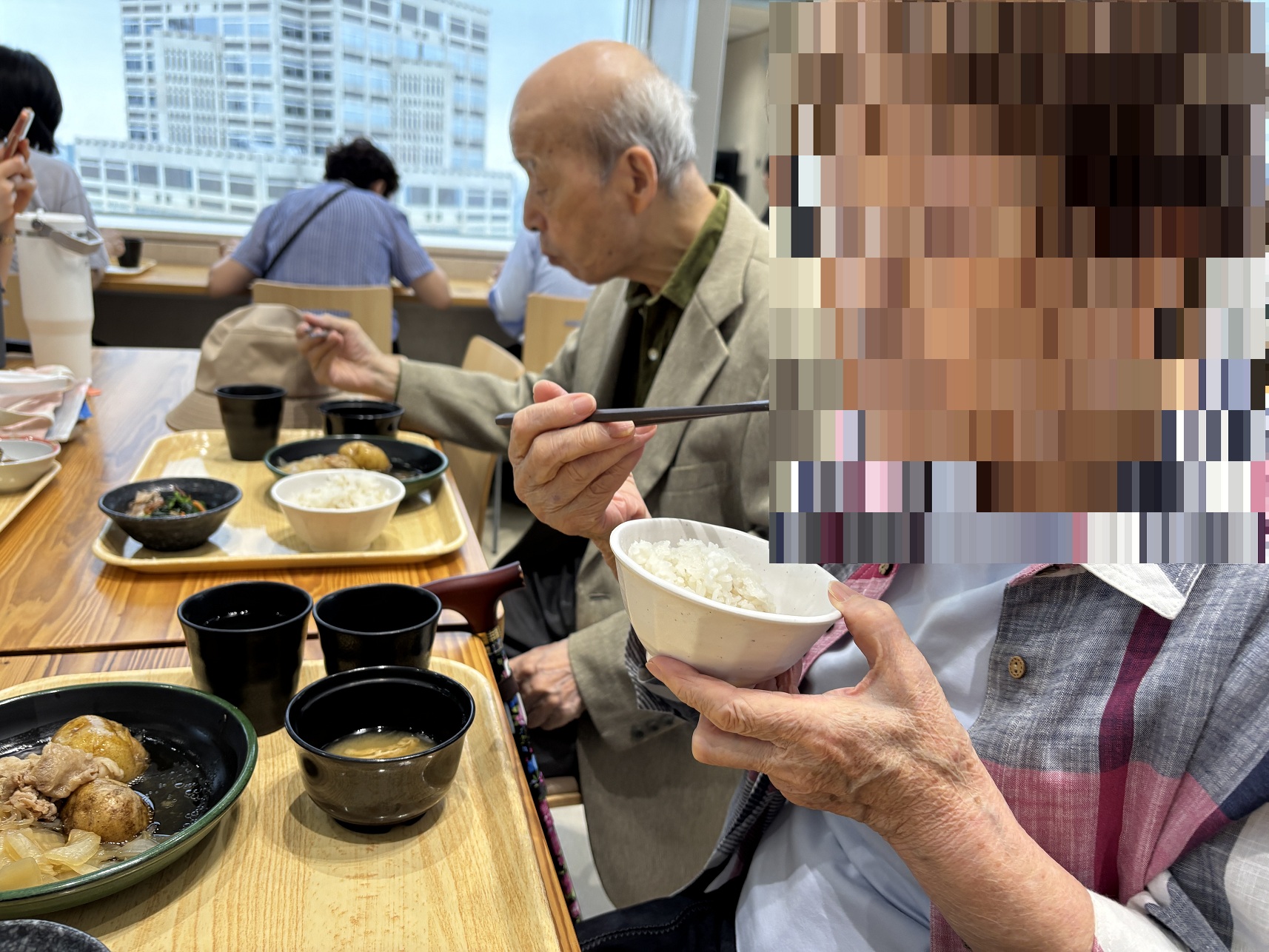 「都庁展望台と職員食堂ランチ」