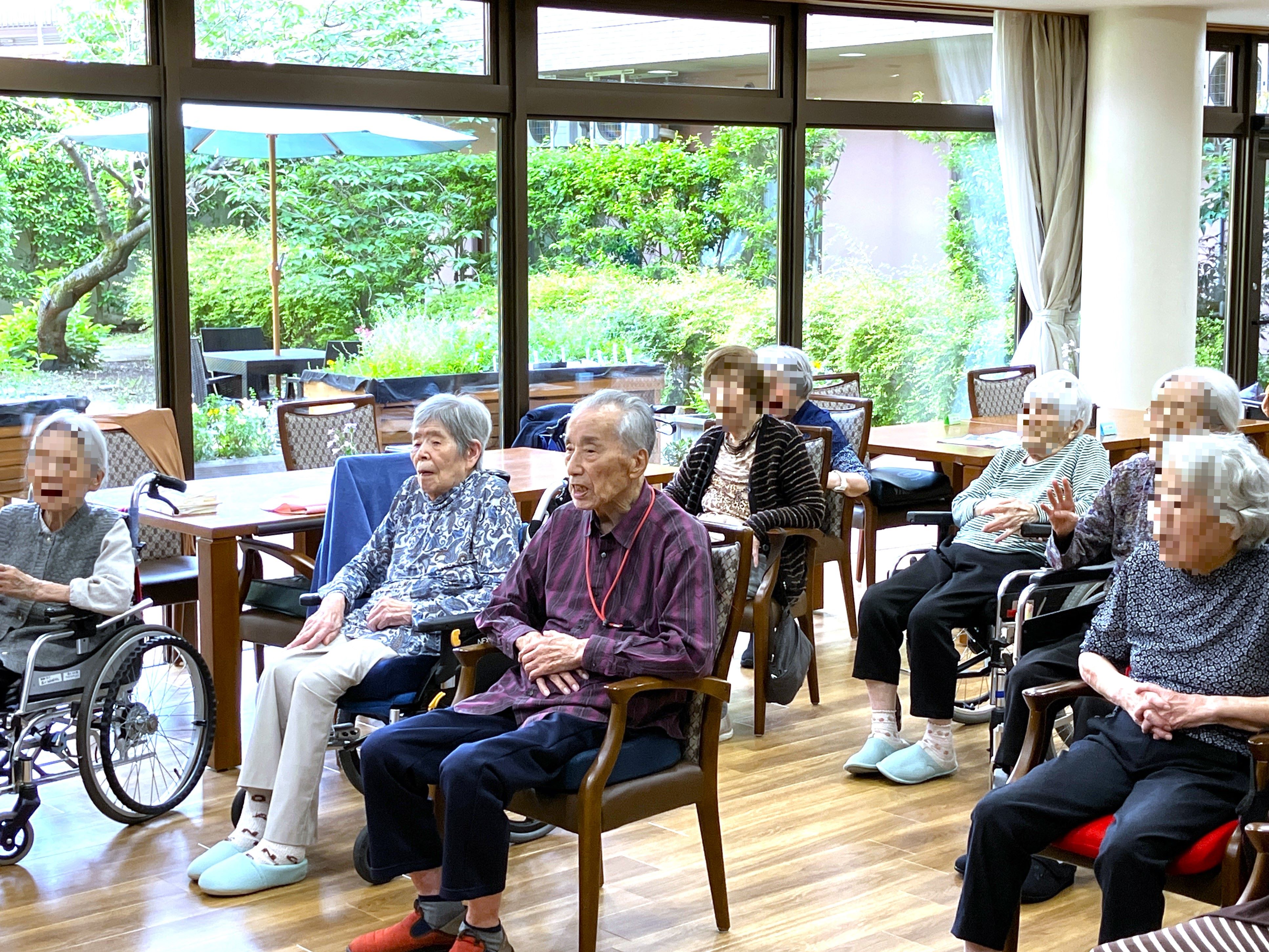移動スーパーとくし丸と集団リハビリ