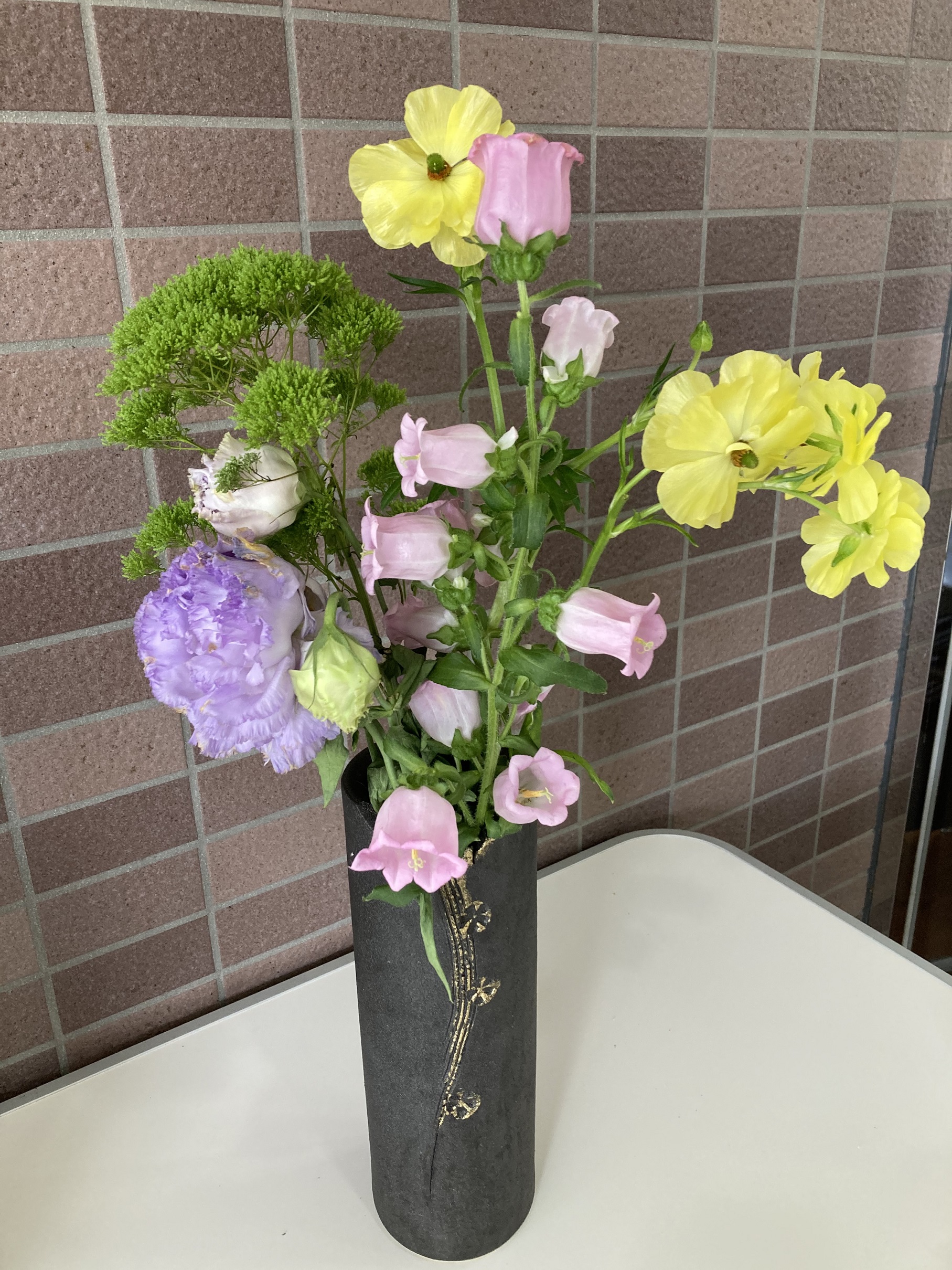 春の花①（館内生花編）