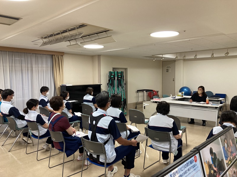 虐待防止に関する社内集合研修