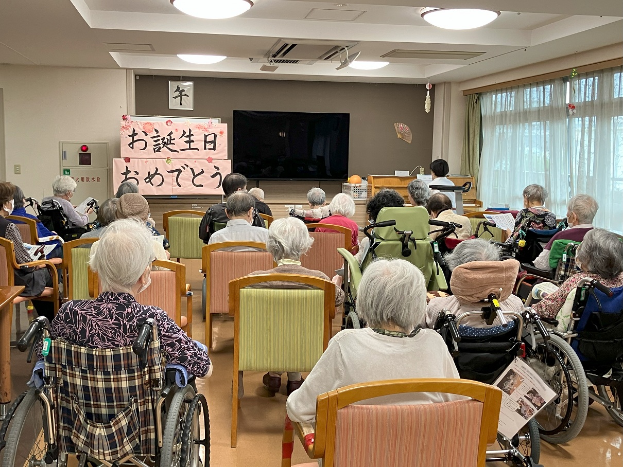 お誕生日会＆リトミック