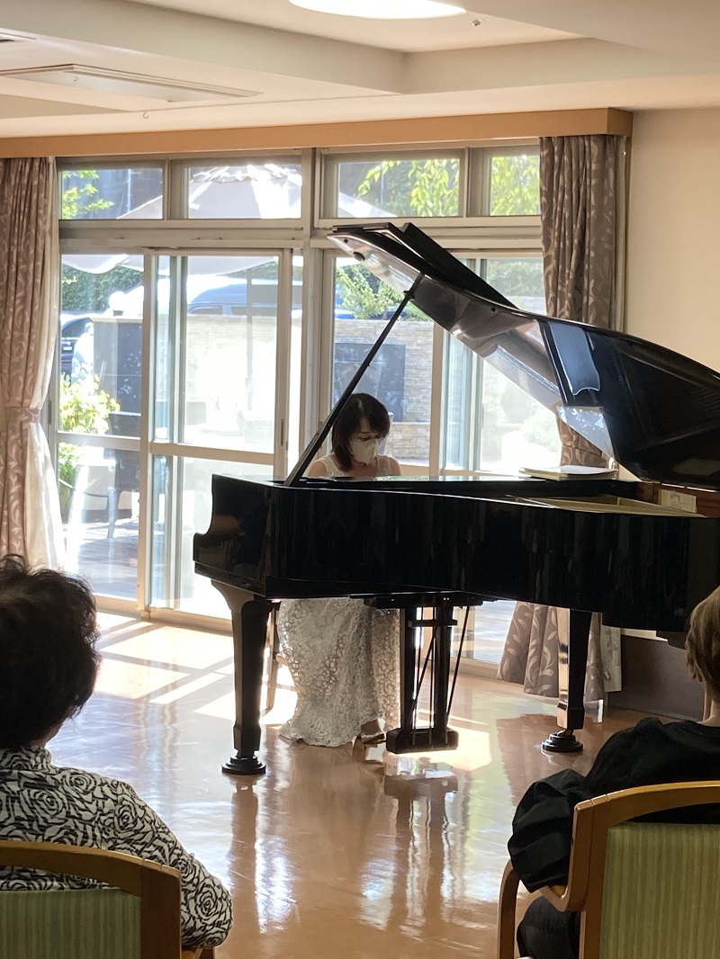 「こころをつなぐ」10月街かどケアカフェ
