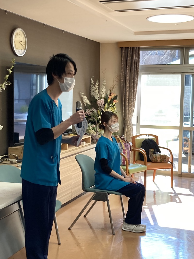 街角ケアカフェフレイル予防体操