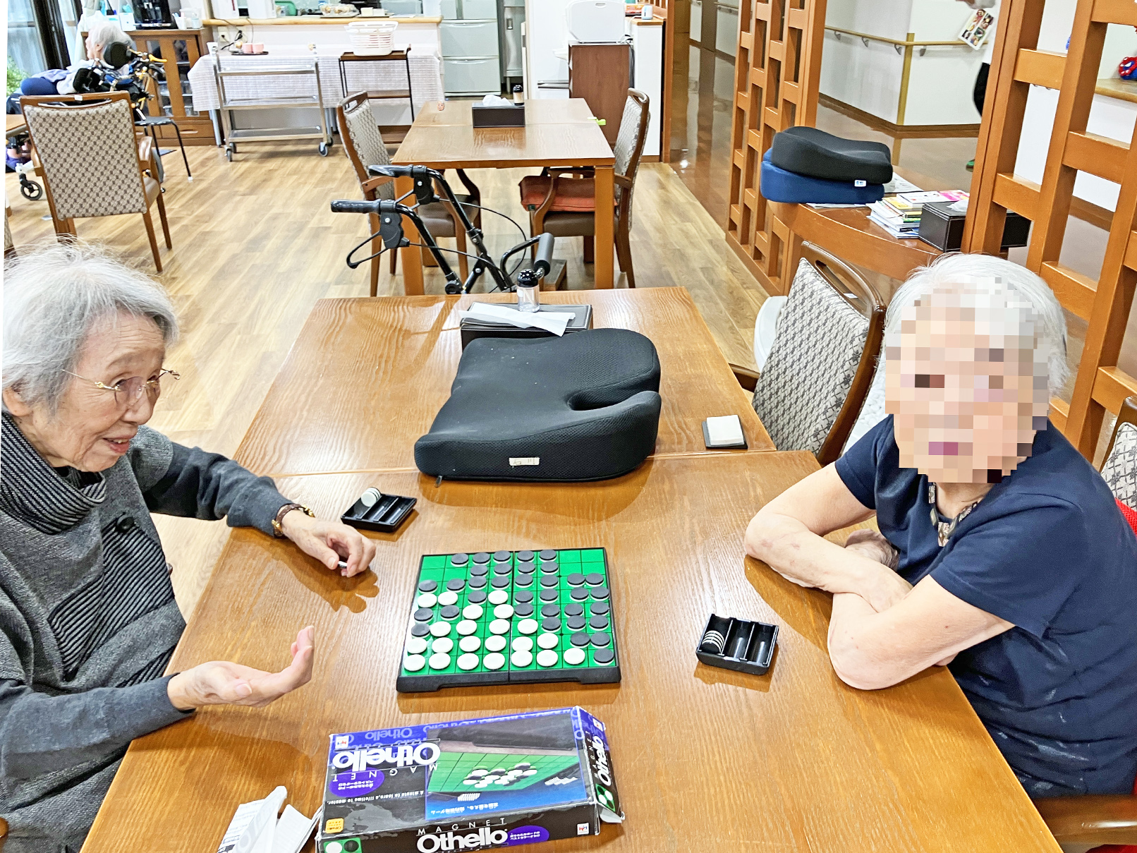 ご入居者の日常～オセロゲーム～