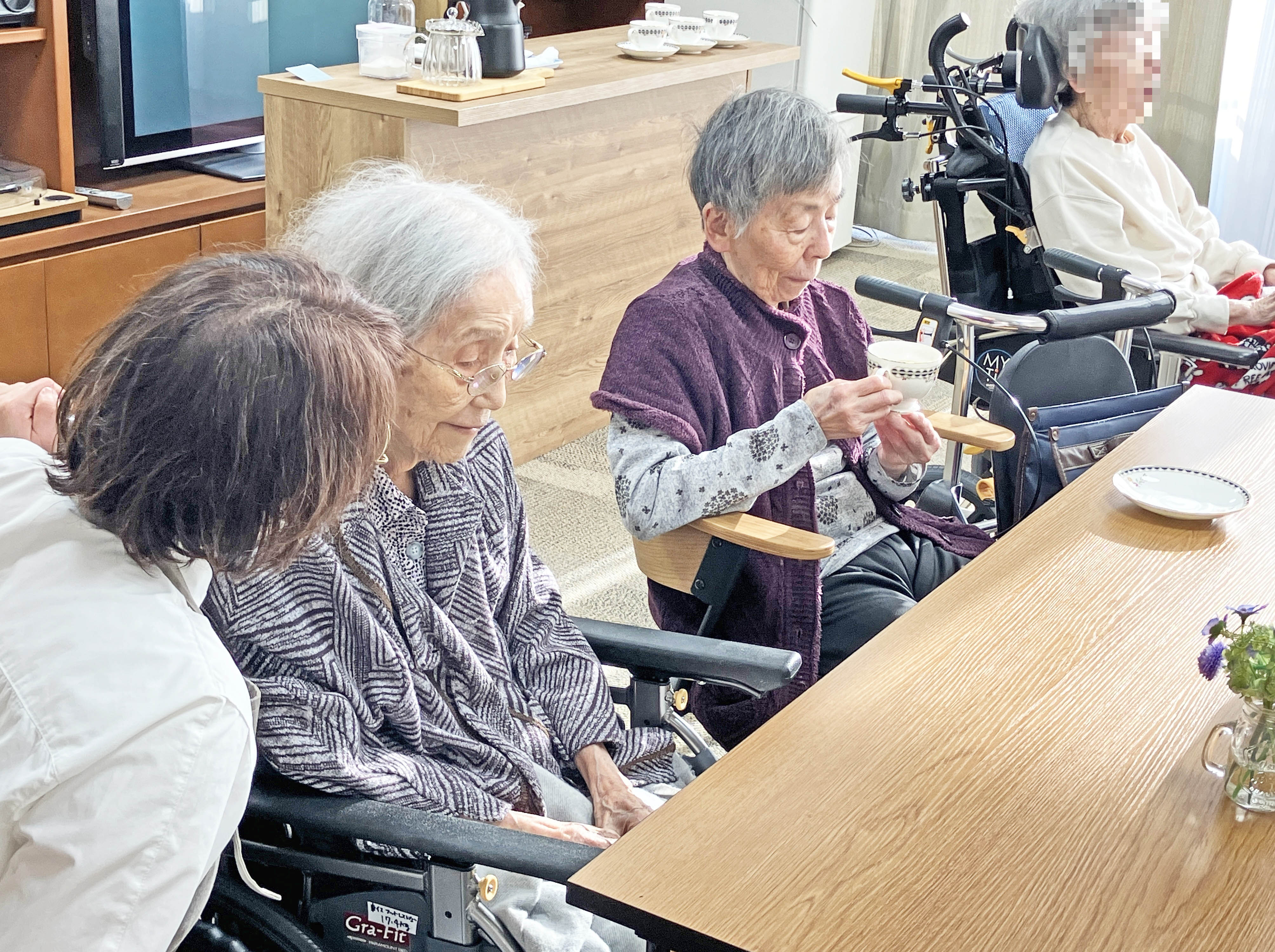 カフェ「Mominoki」移転リニューアルオープン