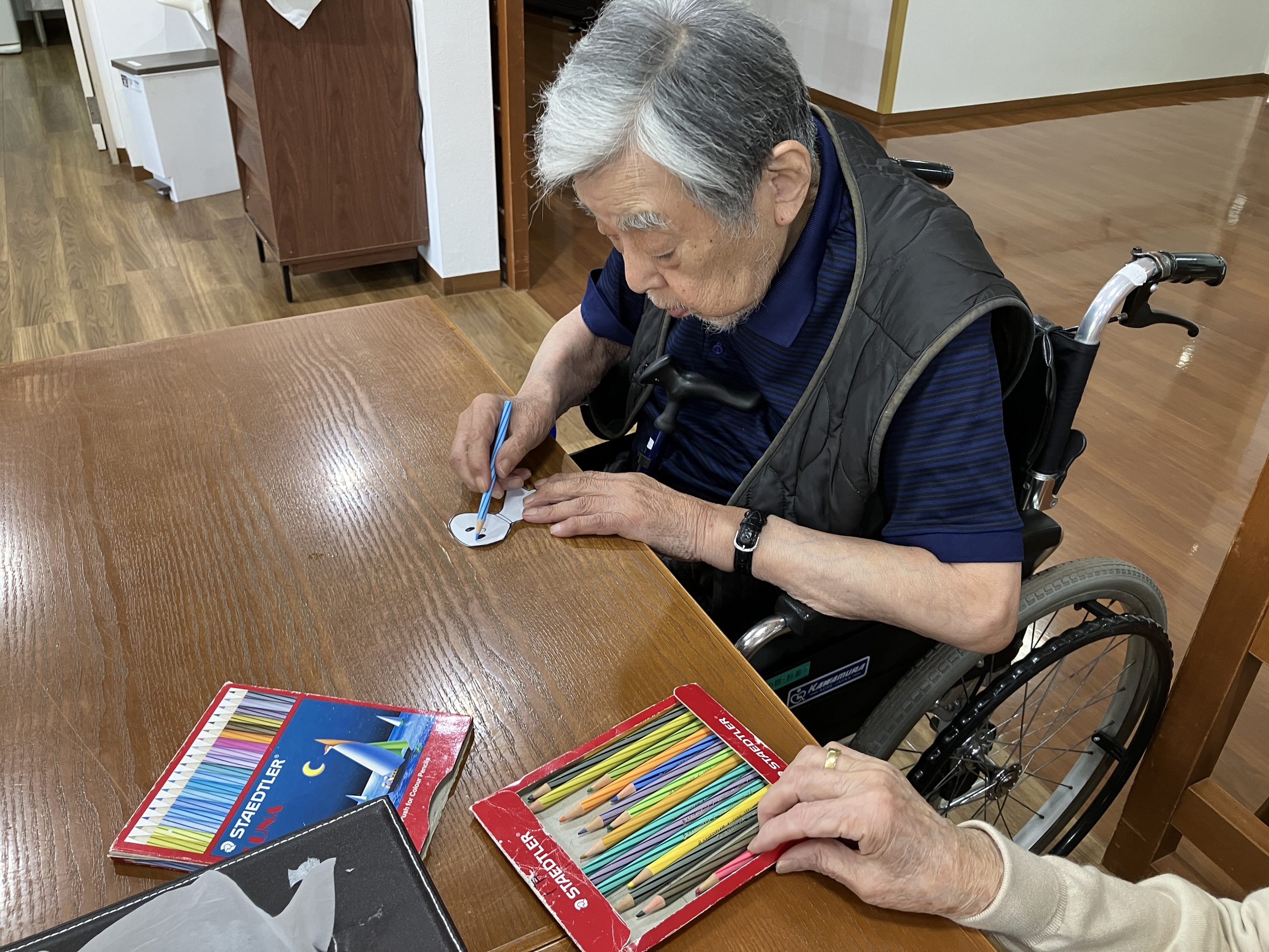 壁画制作～てるてる坊主作り～