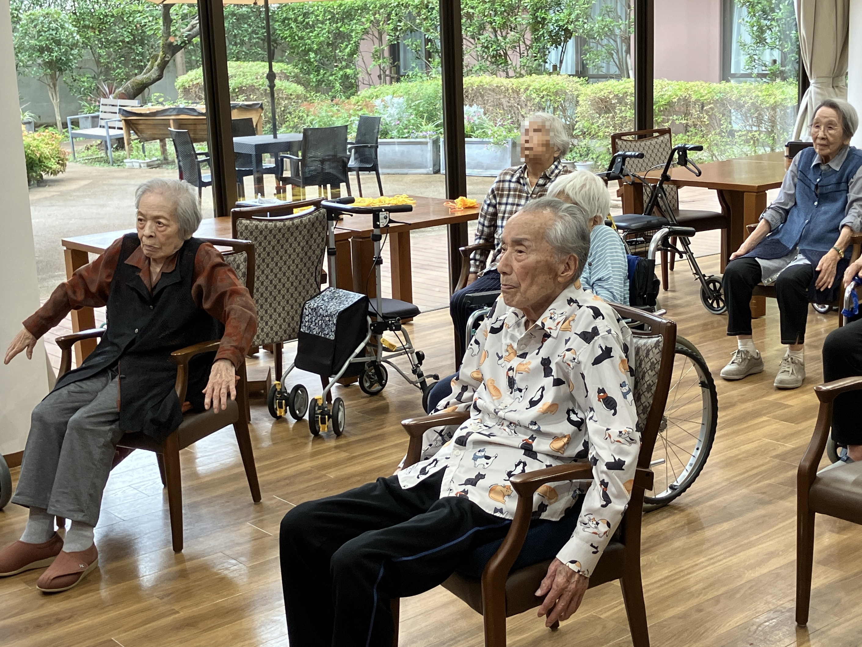 7月の椅子ヨガ