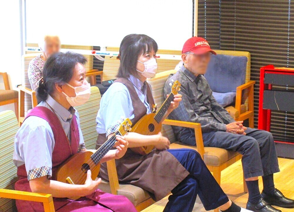 ウクレレの練習
