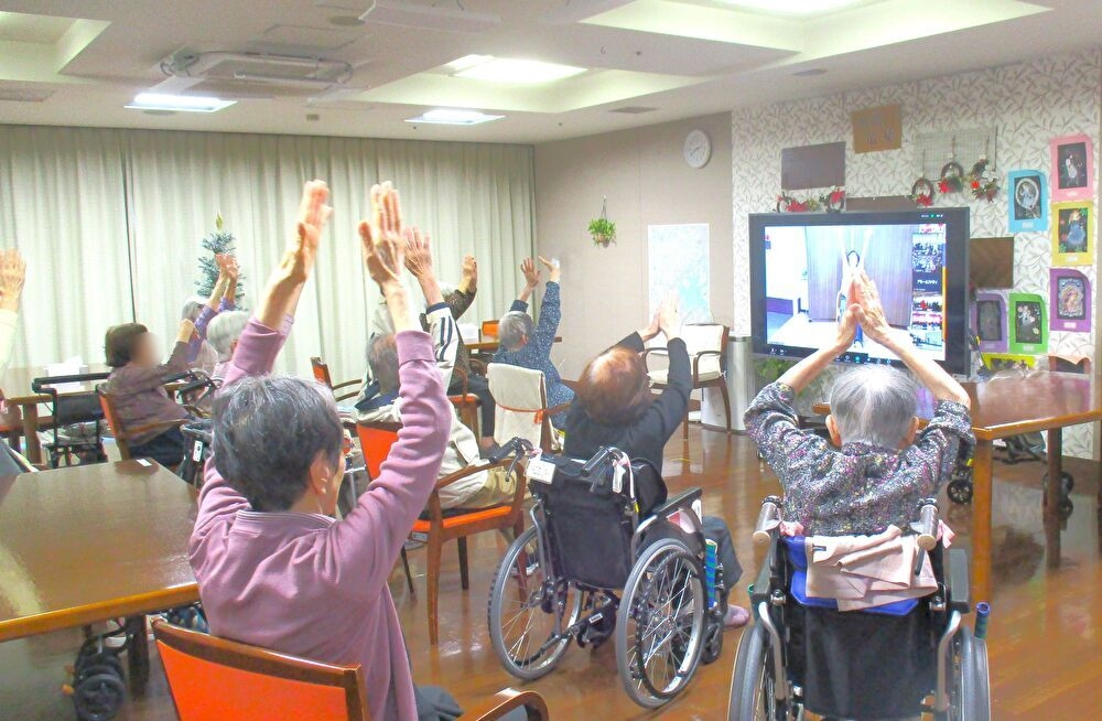 椅子ヨガ