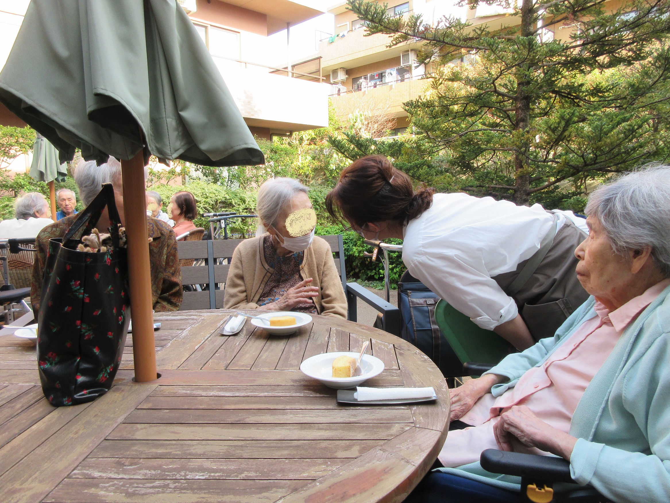 中庭カフェ