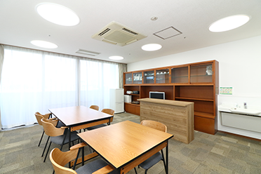 カフェ「Mominoki」