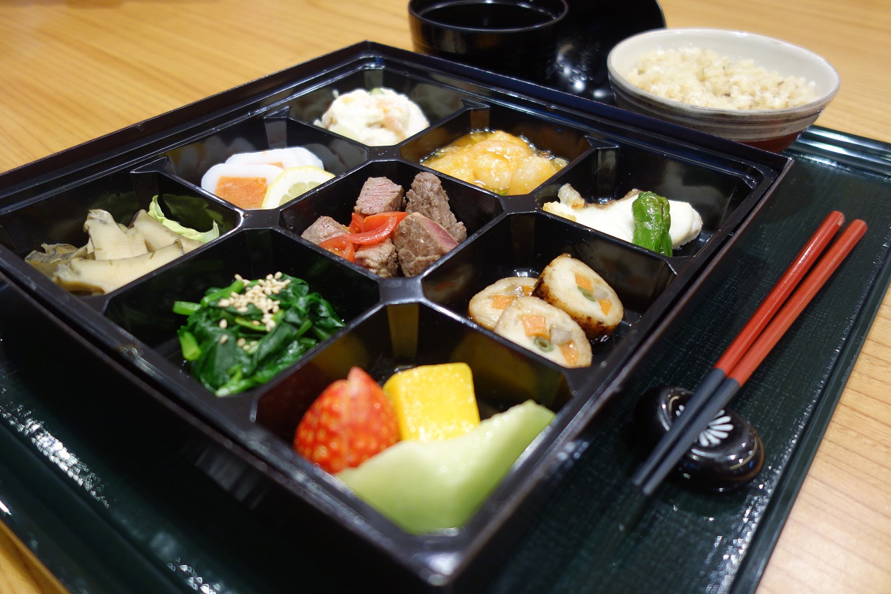 4月10日　お花見弁当