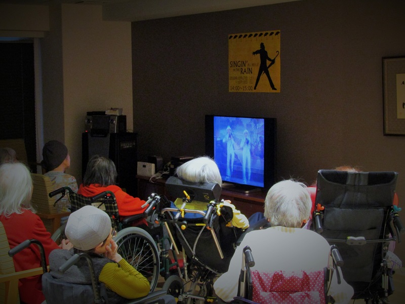 10月17日～18日　映画鑑賞会　～Singin’ in the Rain　雨に唄えば～